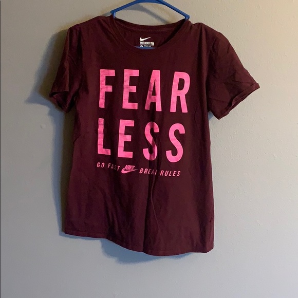 Nike T-shirt - Picture 1 of 3